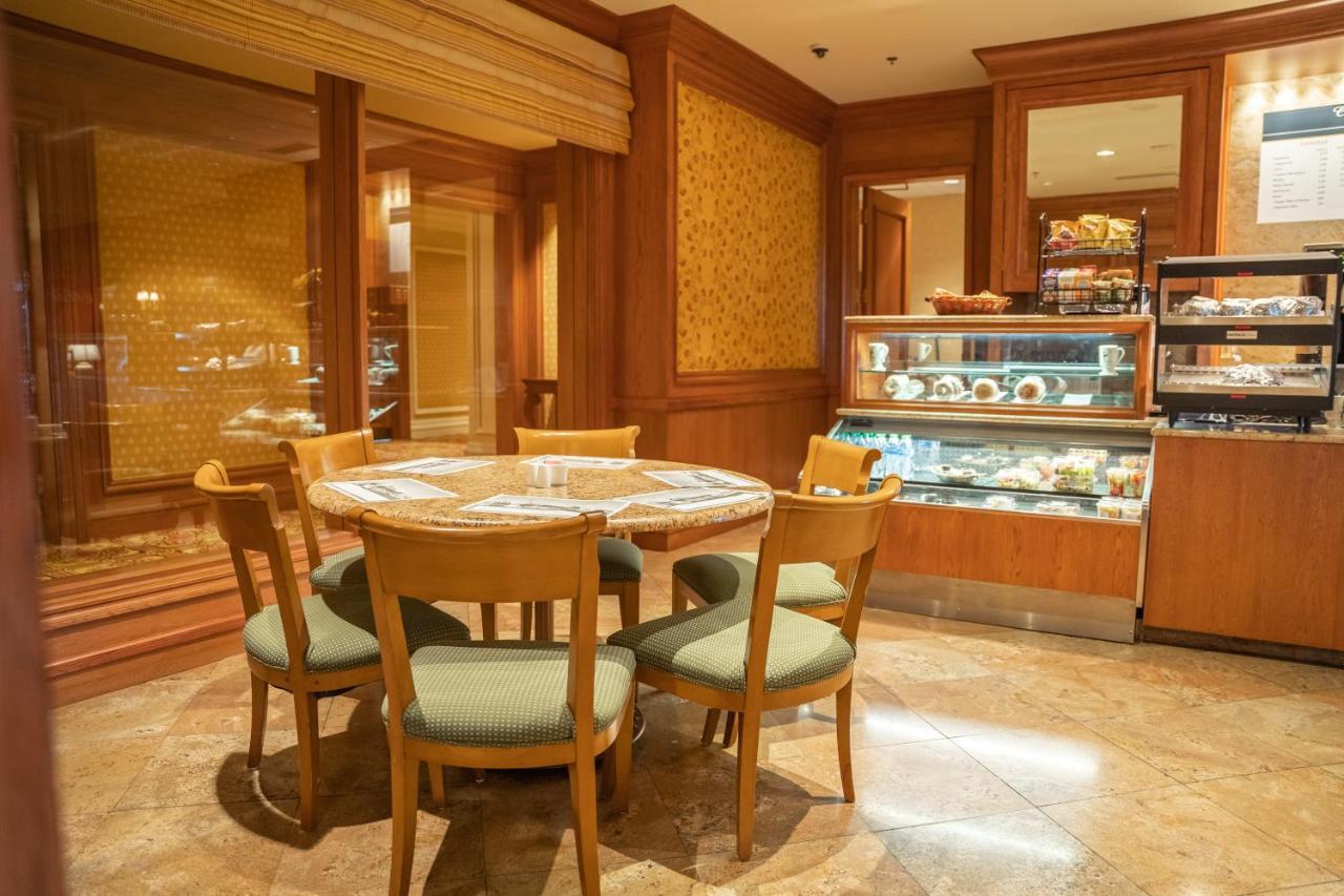 Little America Hotel & Resort Шаєнн Екстер'єр фото
